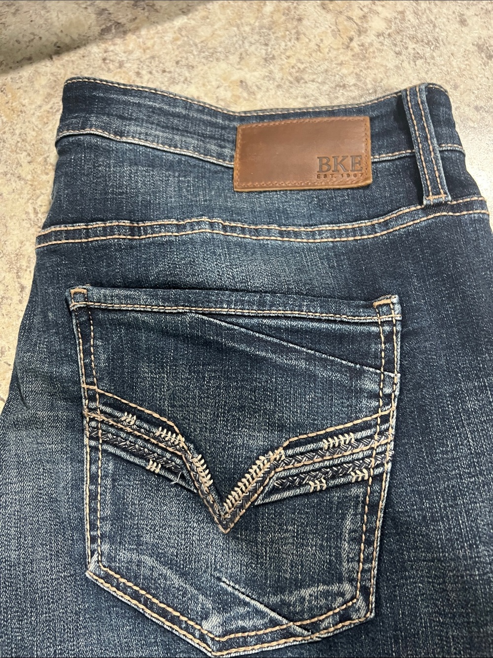 BKE Men’s Dark Blue Straight Jeans with Contrast Stitching